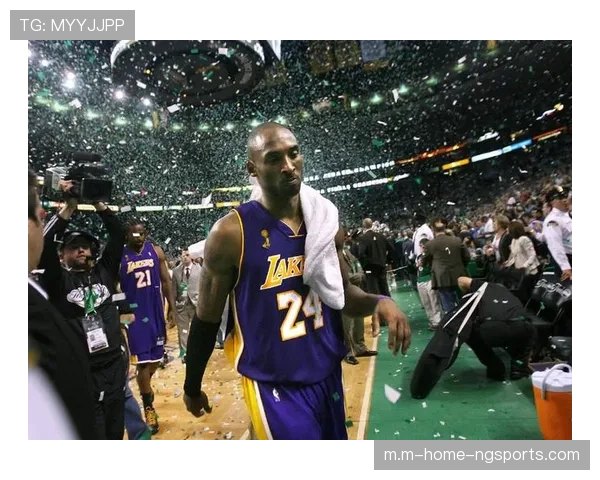 科比精神在激励 爱德华兹用32分接过火炬